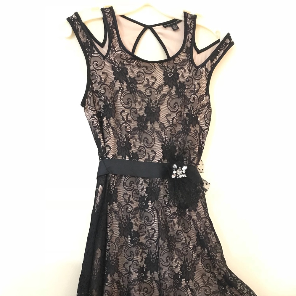Lace dress